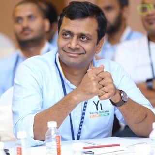 Image of dr. Vivekanandan attending young Indians event
